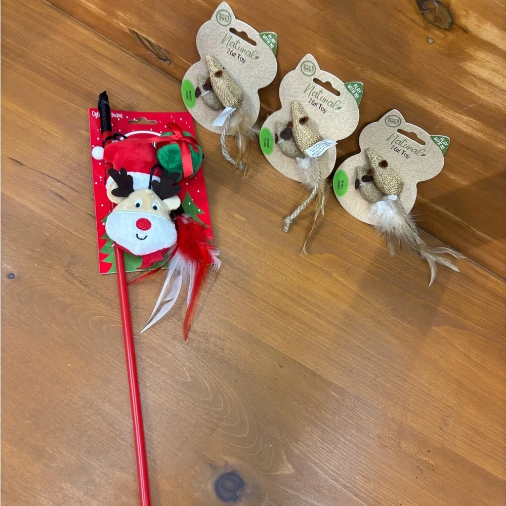 Cat Toy Wand with Holiday Theme plus 3 packs of Natural toys